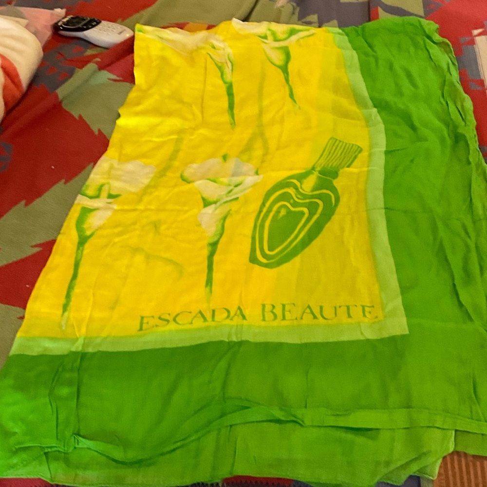 Escada Lily Chic Vibrant Green Scarf